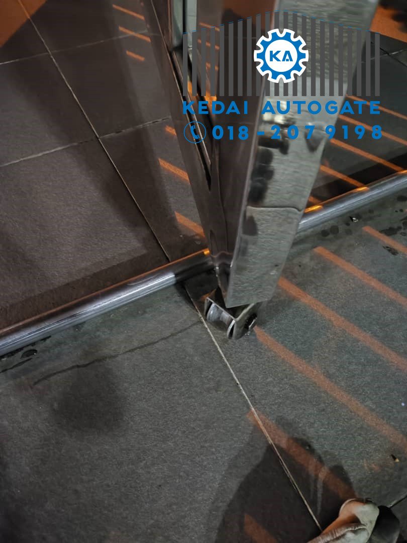 Auto Gate Wheel Jump Off Track Wangsa Maju